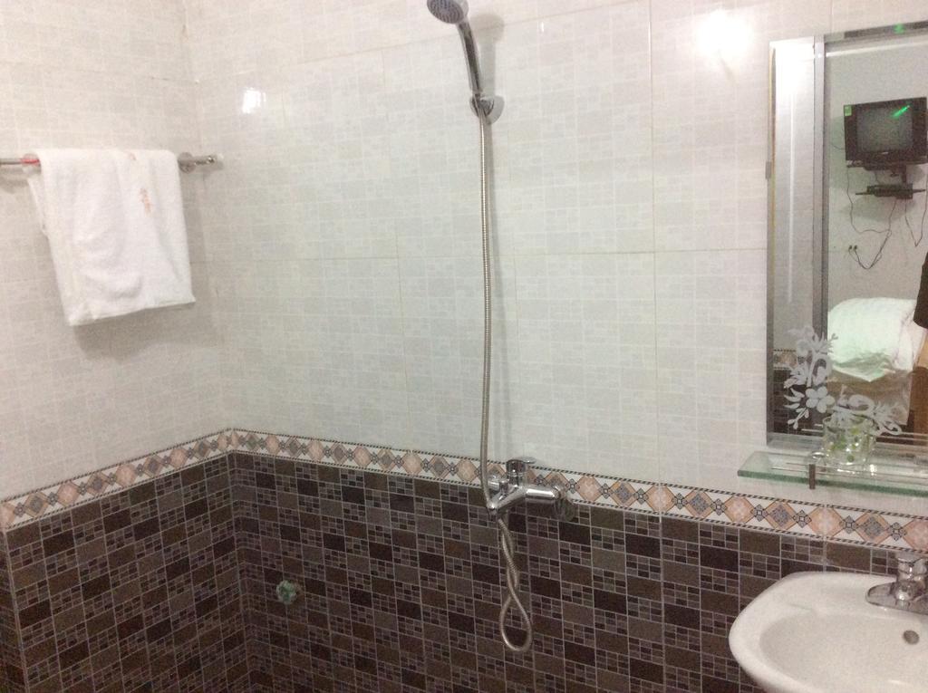 Van Anh Hotel Thach Loi Экстерьер фото